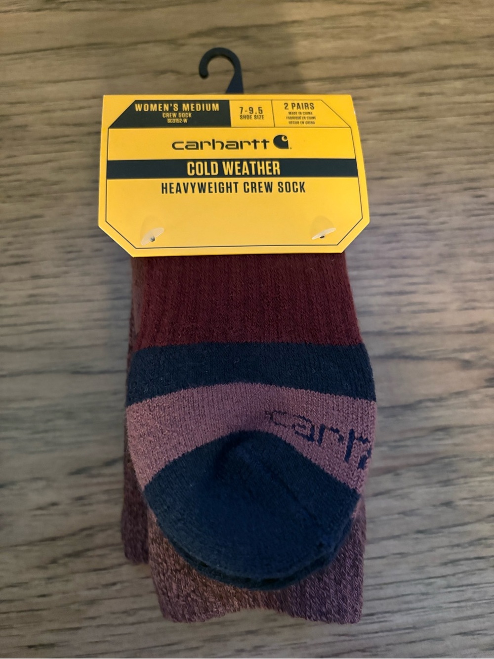 Carhartt Heavyweight Crew Socks in burgundy and black